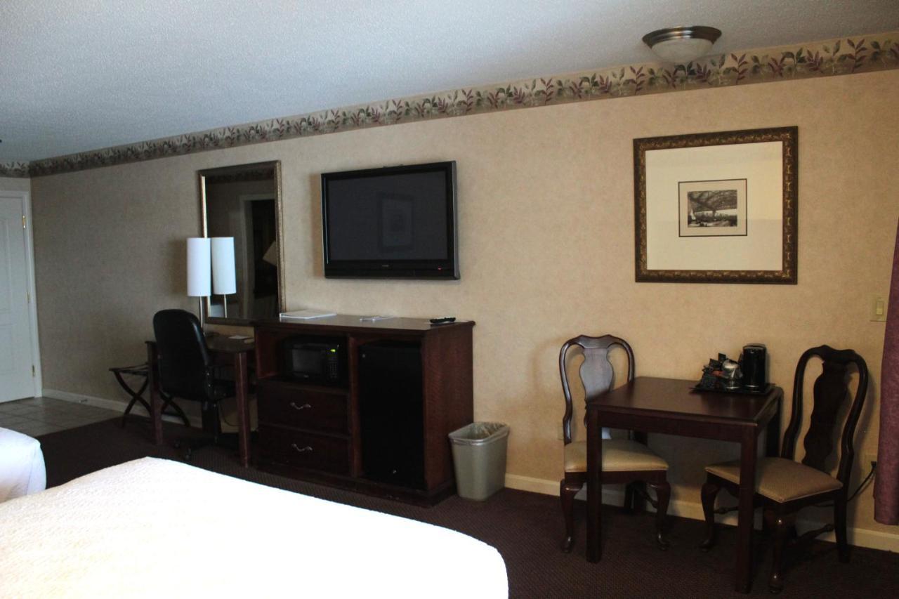 Shiretown Inn & Suites Houlton Eksteriør billede