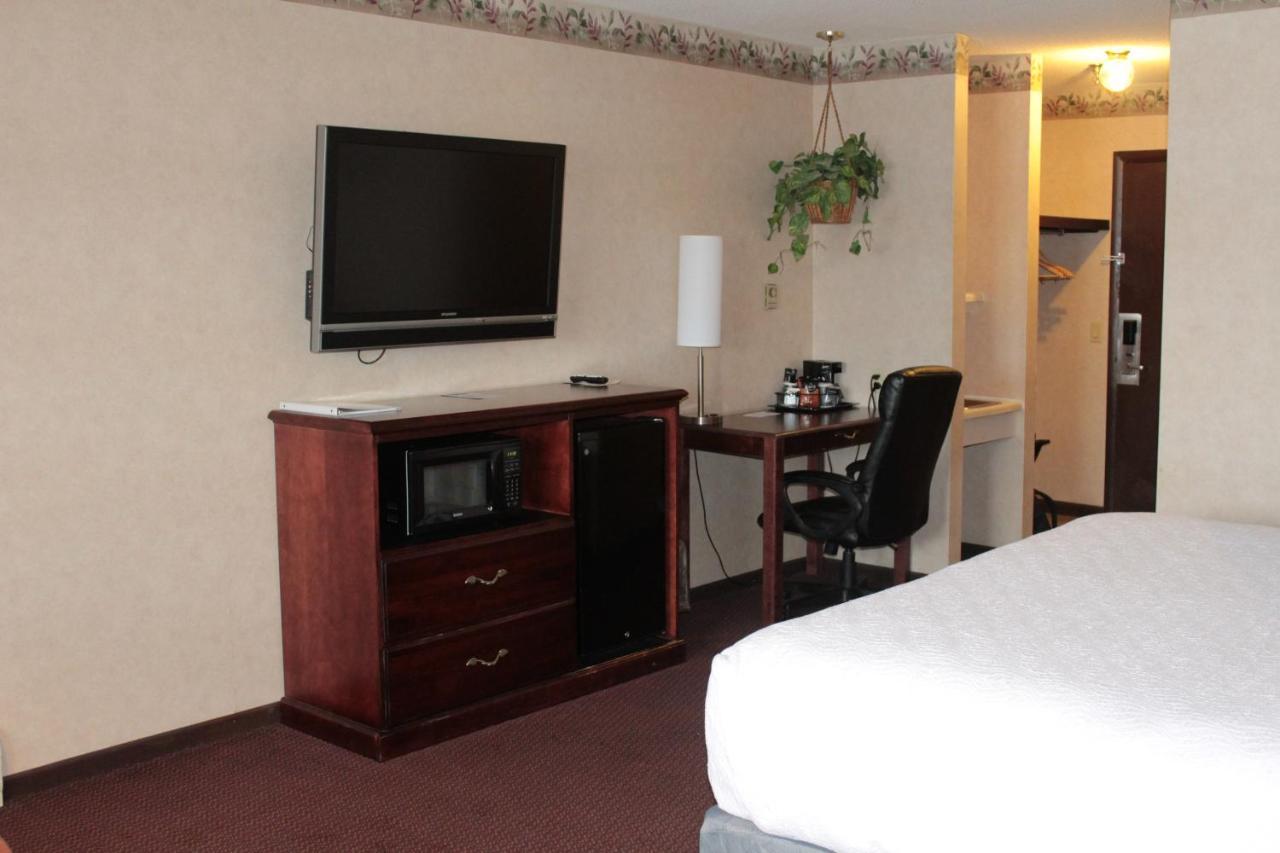 Shiretown Inn & Suites Houlton Eksteriør billede